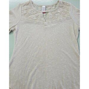 No Boundaries Tan Lace Knit Blouse Women's Size XL Casual Boho Top